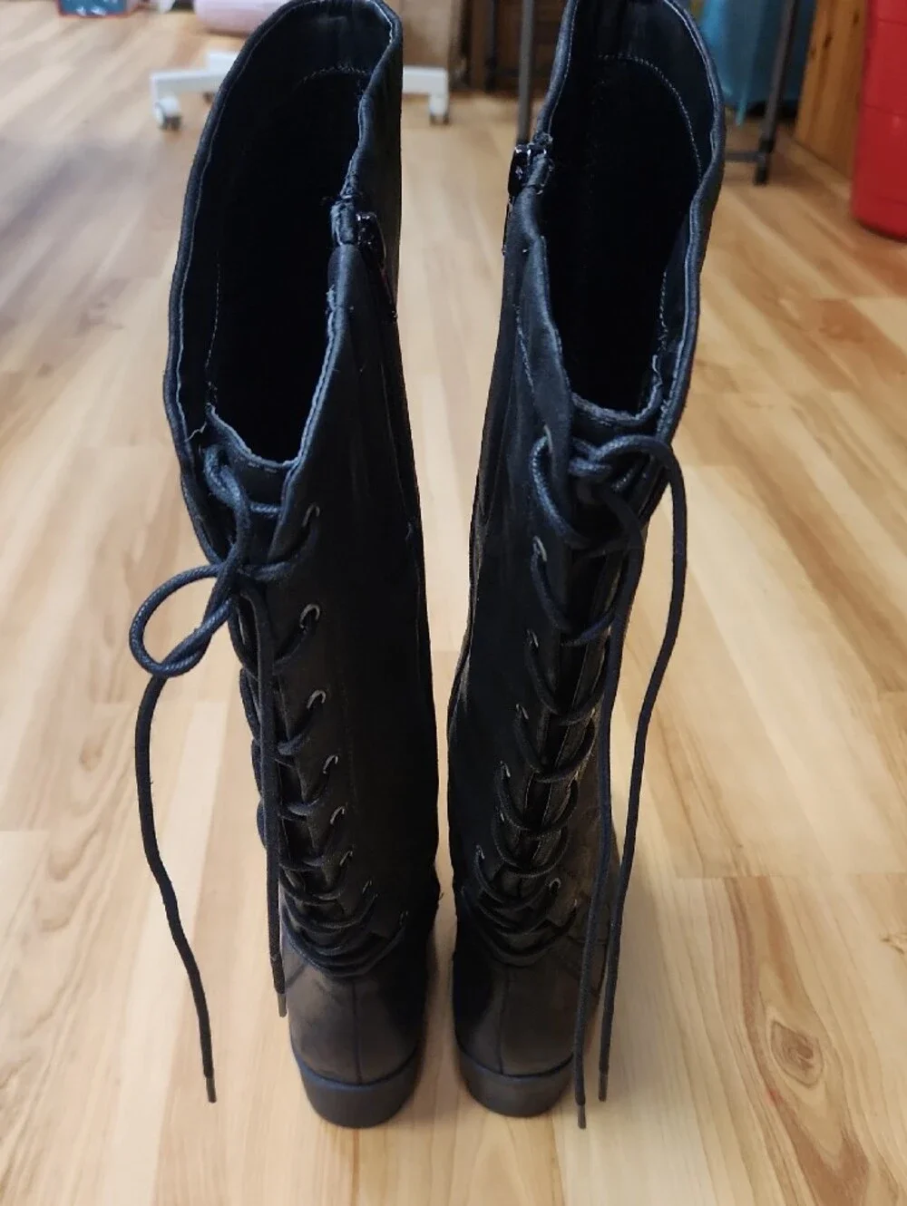 BareTraps GARDYNA Women's Black Knee-High Lace-Up Boots sz. 7.5
